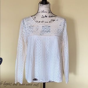 Hollister Ladies Lacy Boho style top Cream color